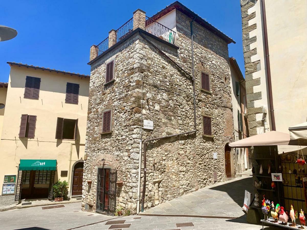 Апартаменти Art Rebus Tower In Tuscany Радда-ін-К'янті Екстер'єр фото